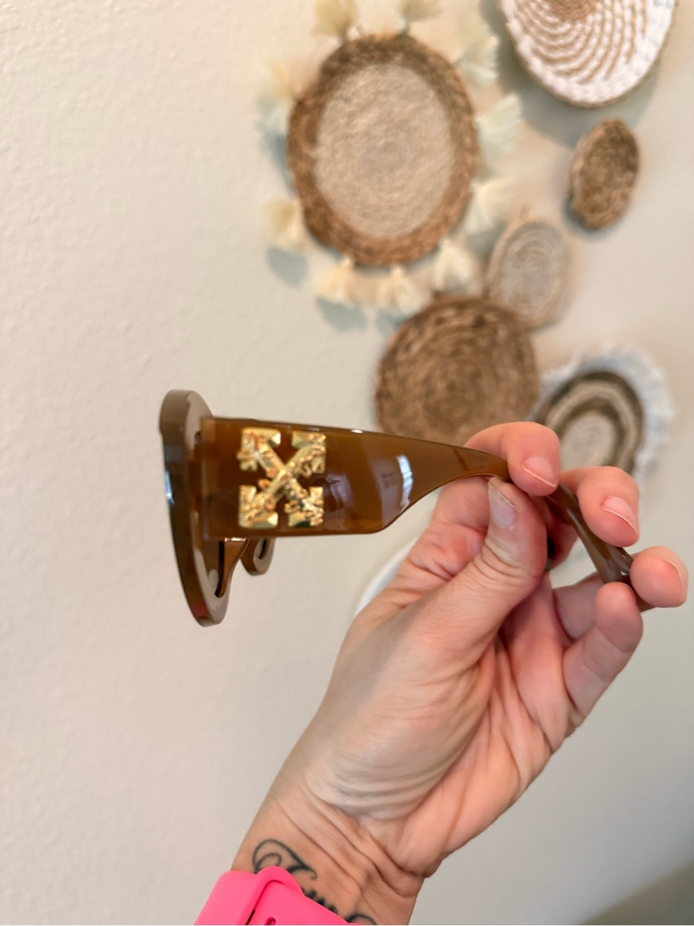 Women’s Retro Round Sunglasses in Tan with Gold Accent - Picture 3 of 7